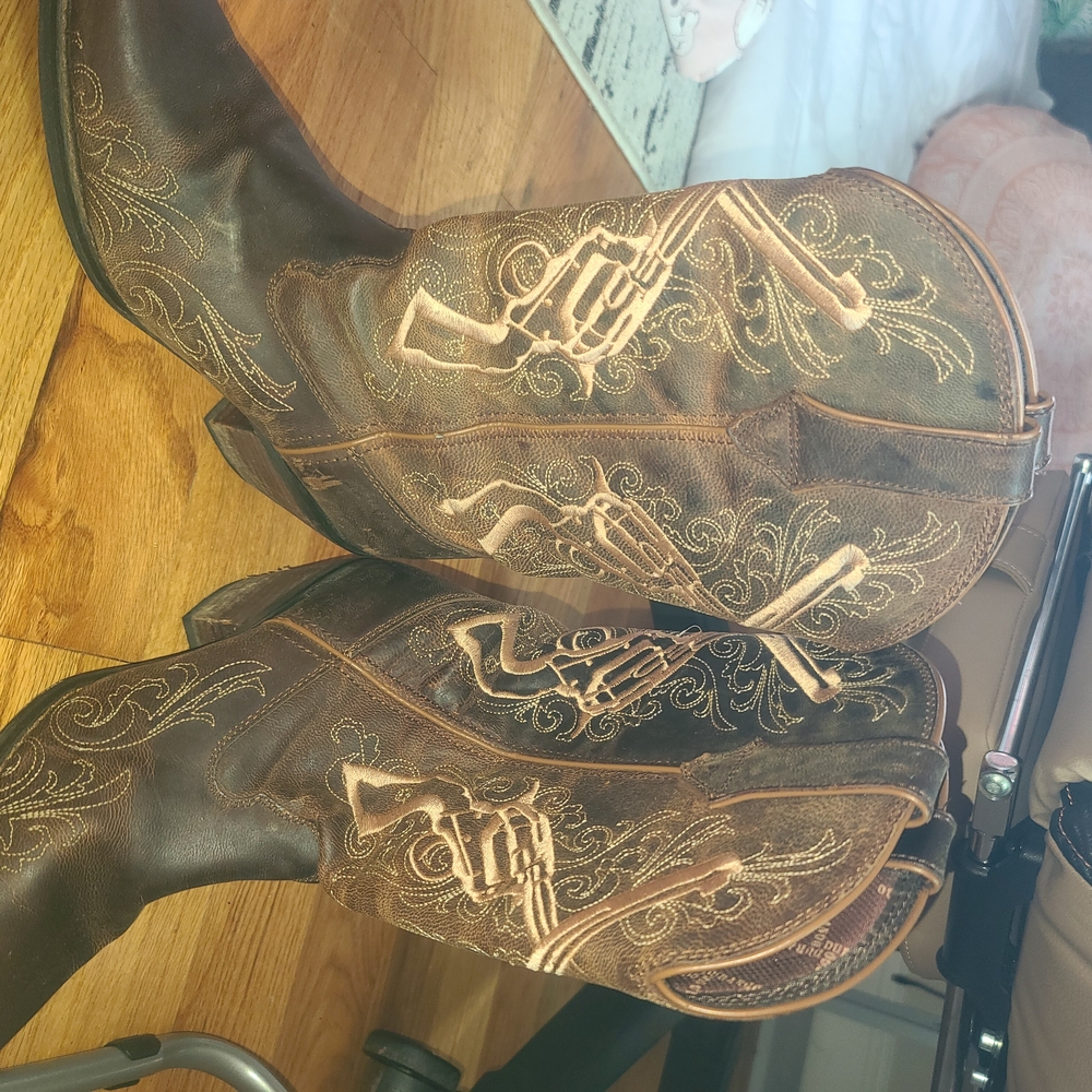 Durango Brown Cowboy Boots SiZE 7.5